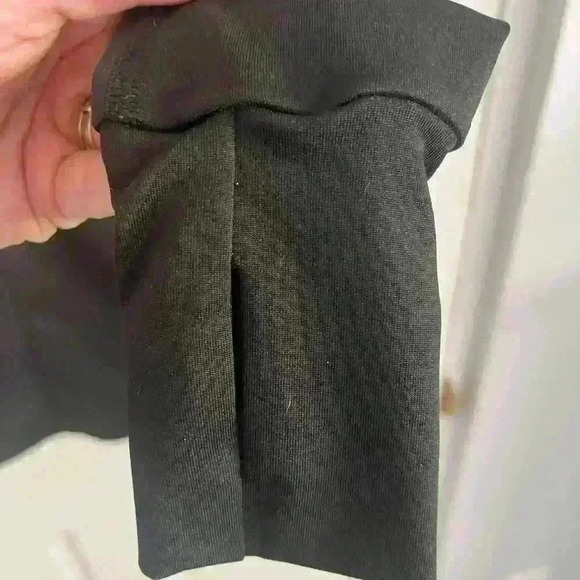 Amazon Brand Black Compression Mesh Detail Workout Long Sleeve Top | Size Medium - Picture 4 of 4